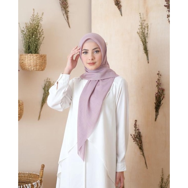 

Najwa Plain Tea Flower