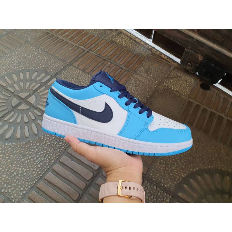 jordan low blue unc