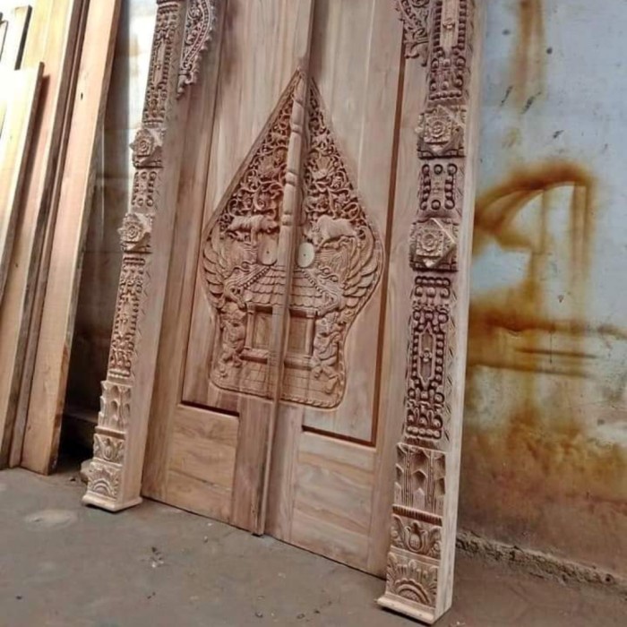 pintu gebyok kelir jati ukir jepara
