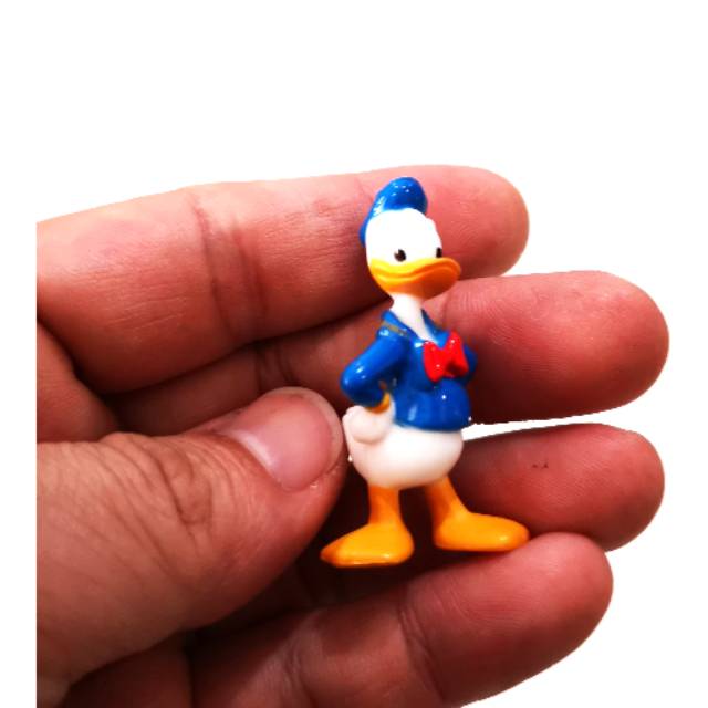 Donal Duck Figure