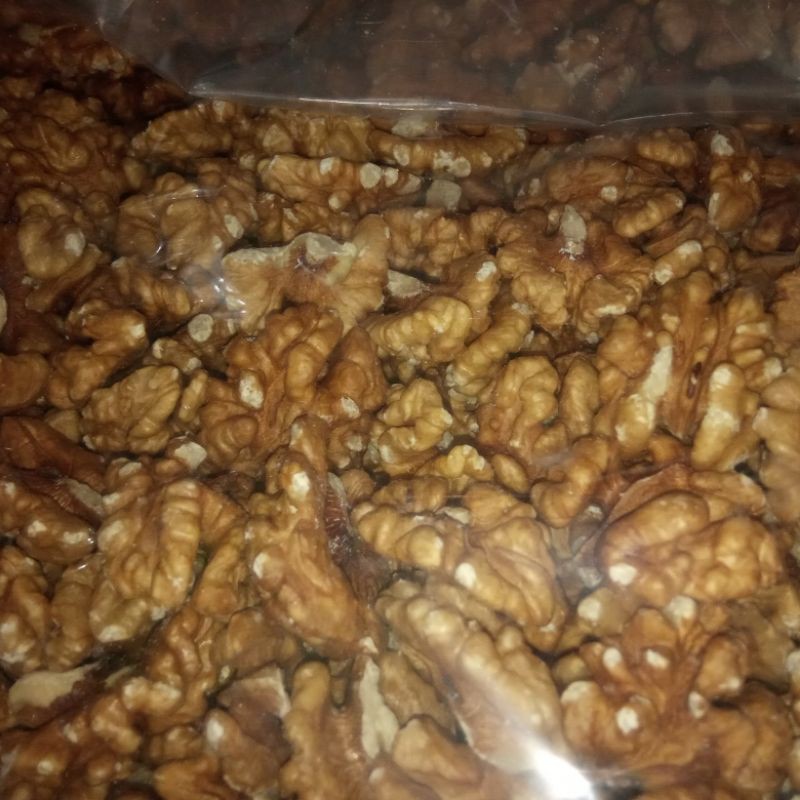 

Kacang Walnut Charmagz Akhrot per 100 gram