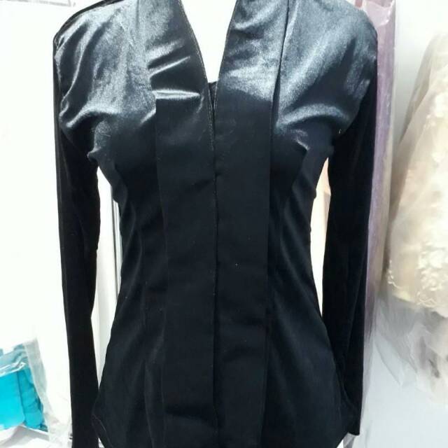 Kebaya Kartini Bludru Hitam