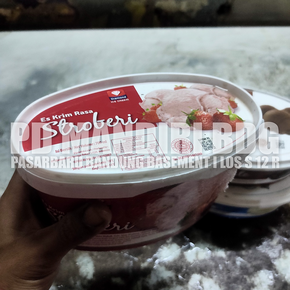 

DIAMOND ES KRIM STRAWBERRY 700 ML