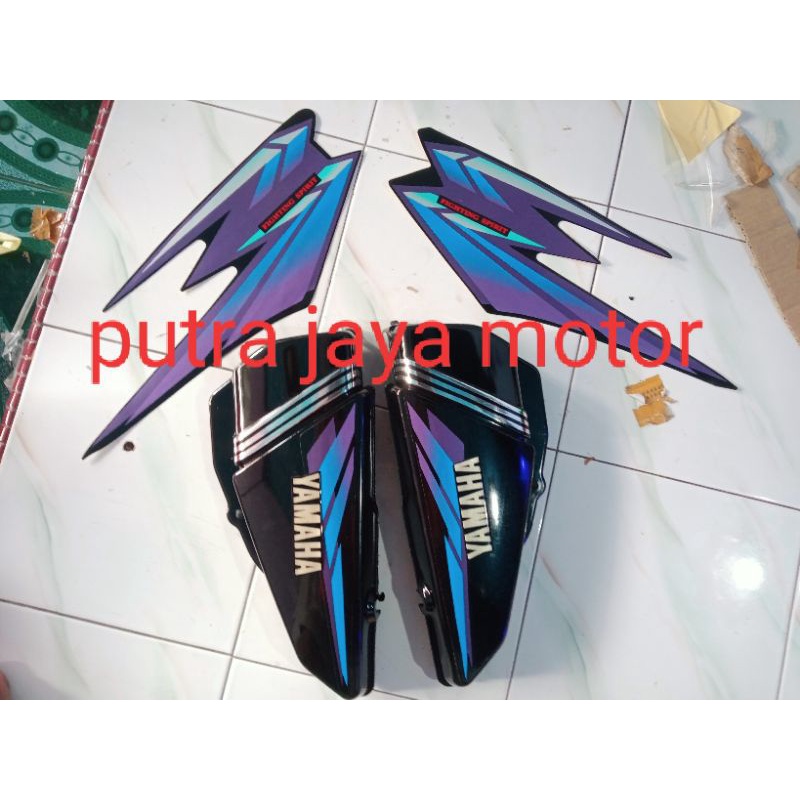 tutup aki RX king box accu RX king tahun 2002 warna hitam ada list cromnya