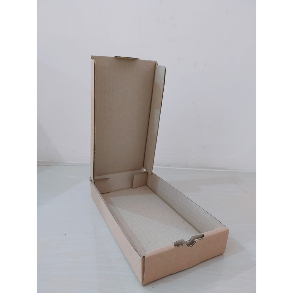 

NEW(ISI 10 PCS )kotak SEDANG DIECUTE UK.11x21x3,5 cm karton karduskemasanpackaging