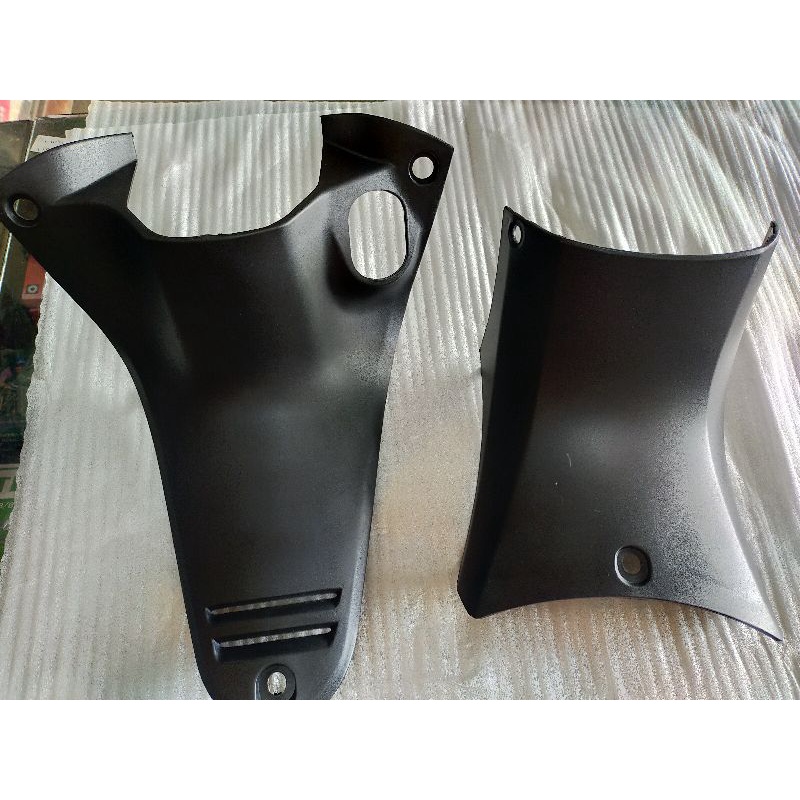 Leg shield Center dan Leg shield bawah Supra X 125 '07