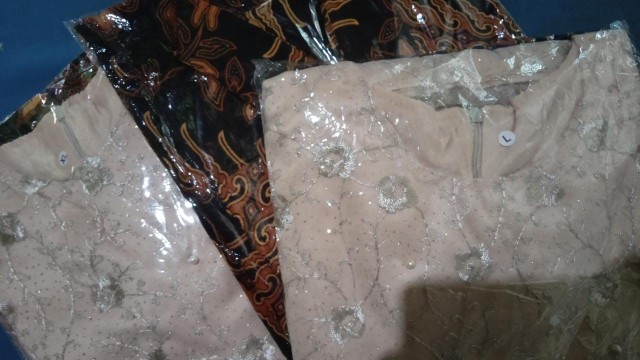 Baju Batik Couple Premium Keluarga Fitria Ukuran Lengkap Anak Batik Modern Trend 2021