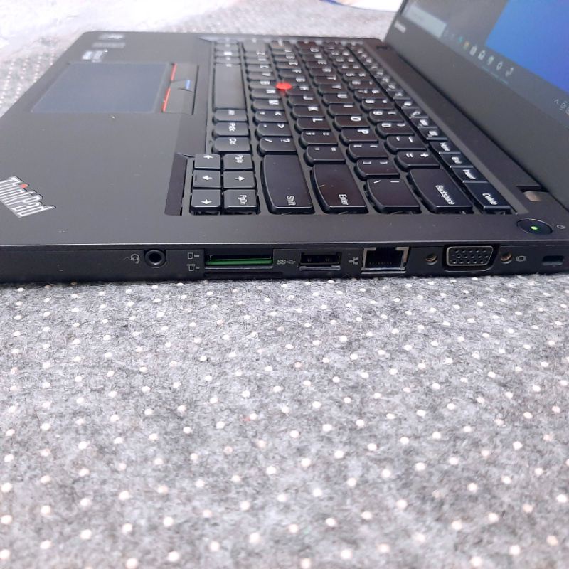 Laptop Core i7 Lenovo Thinkpad T450s Gen 5th SSD MURAH