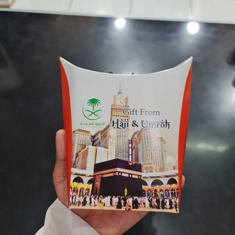 

DUS OLEH OLEH HAJI DAN UMROH MEWAH