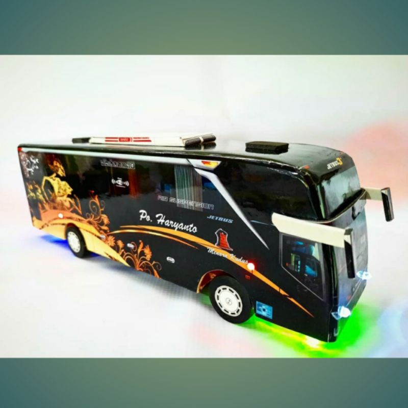 MAINAN MINIATUR BUS PO.HARYANTO SHD