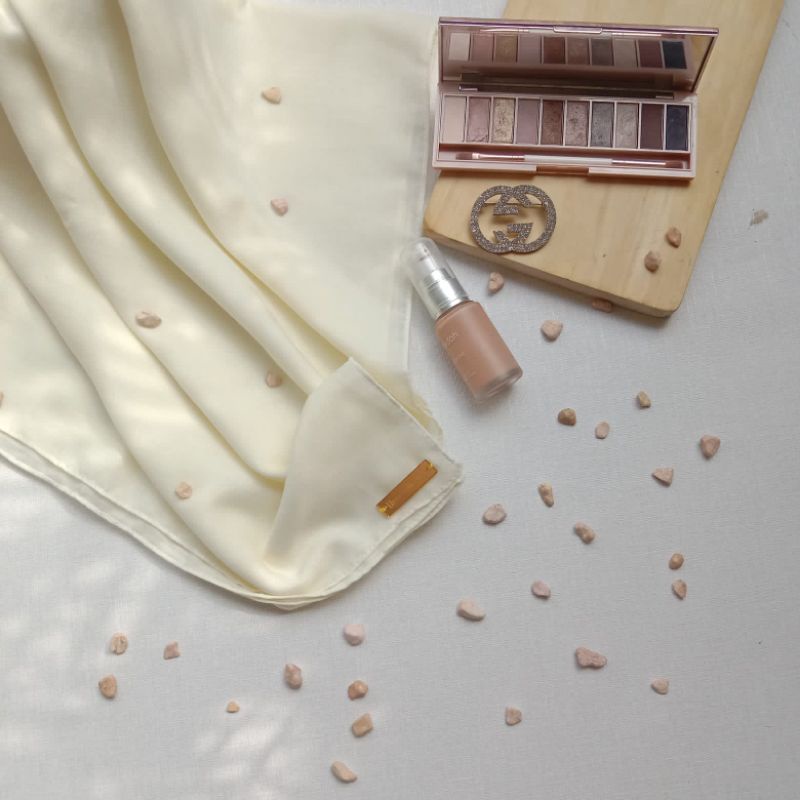 Hijab Segi Empat Paris Premium-cream