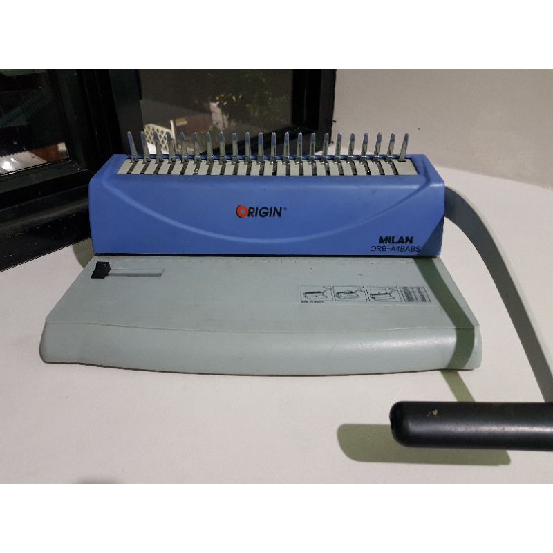 

JUAL CEPAT. LIMITED. BINDING MACHINE. MESIN JILID RING ORIGIN MILAN ORB-A4BABS