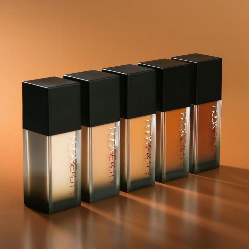Huda Beauty Faux Filter Foundation / Foundatio Huda Beauty / Huda Beauty