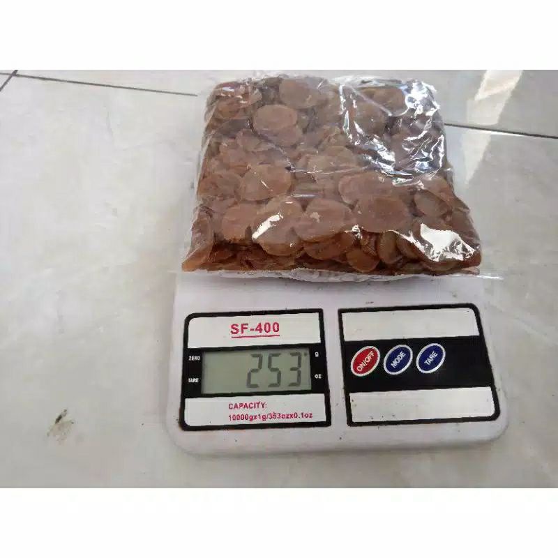 

Krupuk terasi/kancing 250gr