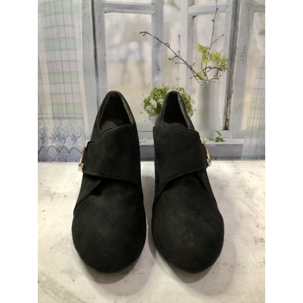 PRELOVED by Fitrianisa Larasati