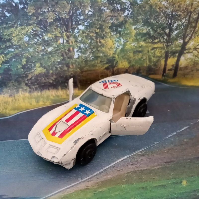 YATMING CORVETTE STING RAY