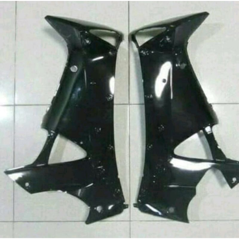 Cover body sayap depan supra x 125 lama hitam