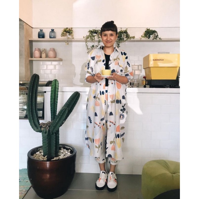 Preloved outer calla the label