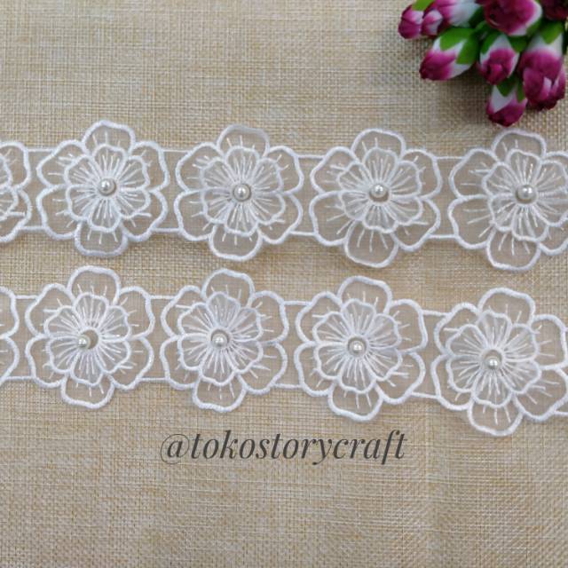 Renda Giper Bunga Mutiara
Size : 4,5cm
