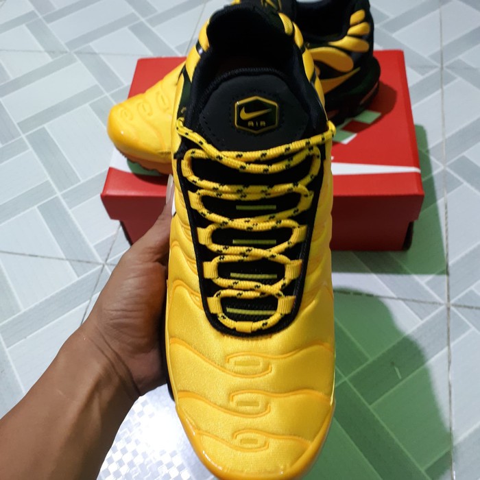 nike tn frequency pack