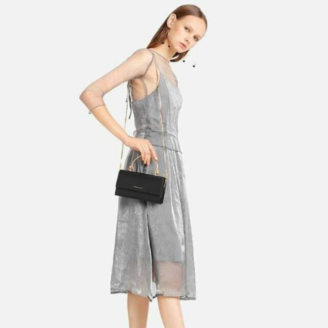 charles&keith wallet on chain