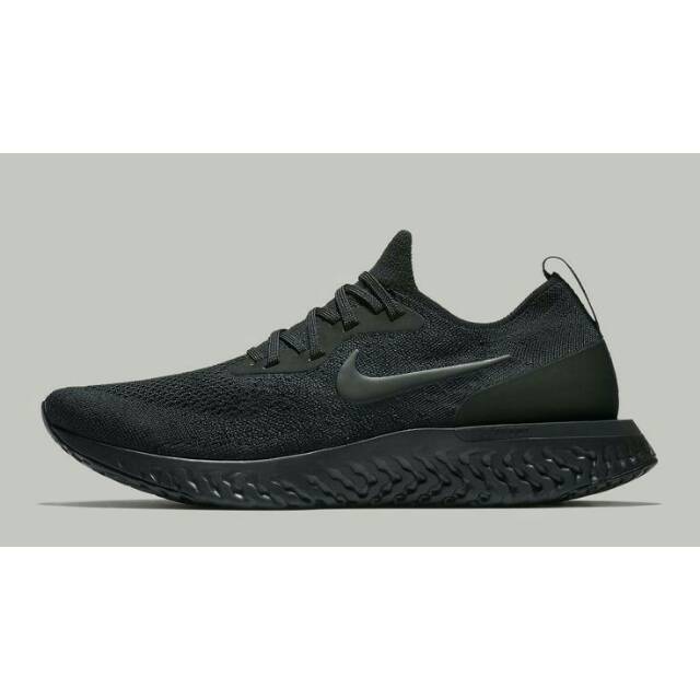 Nike Epic React Flyknit Triple Black