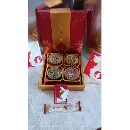 

MOONCAKE PREMIUM HOMEMADE