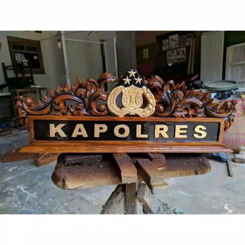 

papan nama ukir tribrata