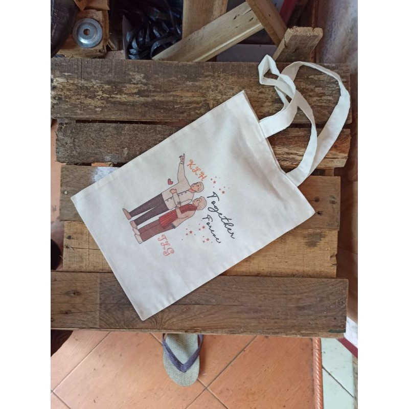 Totebag / kantong / tas ukuran 25x30 bisa custom Sablon Suka suka