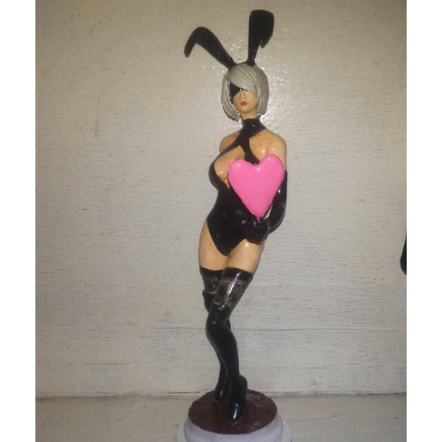 Figure bunny girl