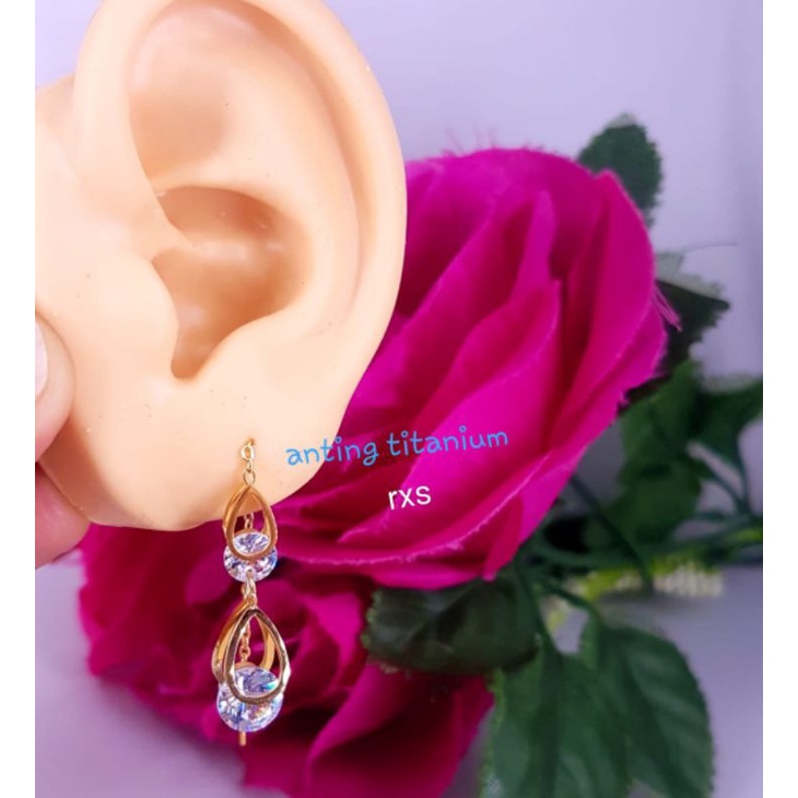 Anting titanium kekinian,korea style ,awet,tahan lama,tidak luntur