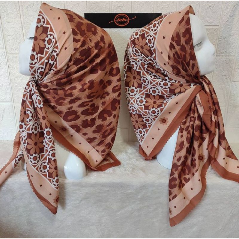 hijab segi empat voal motif premium deenay kw scarf