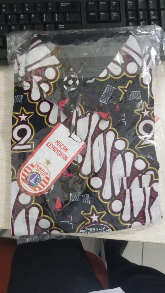 Kemeja Batik Hut Persija 92 Asana X Persija Juara