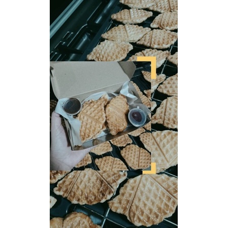 

CROFFLE ISI 5 /box BONUS FREE 2 TOPPING