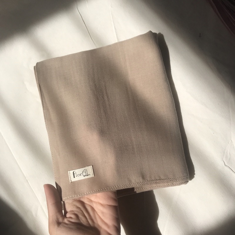 Qia Shawl Pashmina Voal Miracle-Walnut Cream