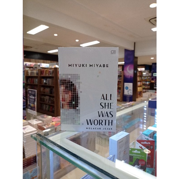 Novel Melacak Jejak All She Was Worth - Miyuki Miyabe Original Gramedi