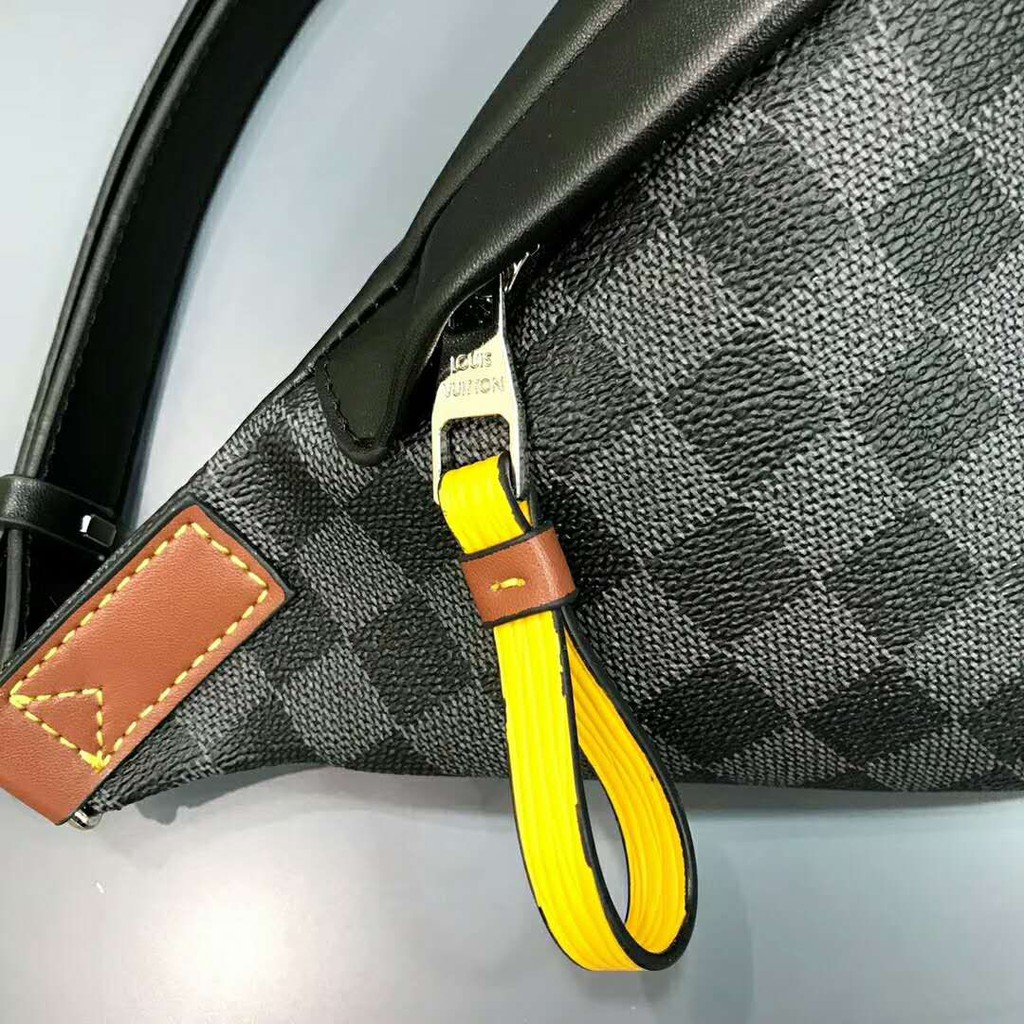 Bumbag L Vuitton 7055