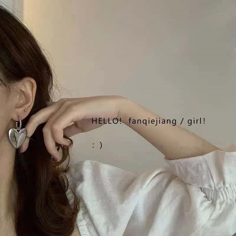 Vintage Hong Kong berlebihan besar cinta hati anting-anting stud anting-anting wanita retro 2021new