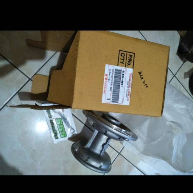 Tromol depan klx 250