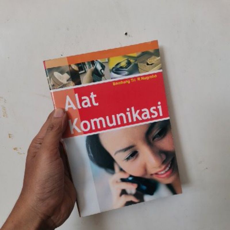 

Buku alat komunikasi