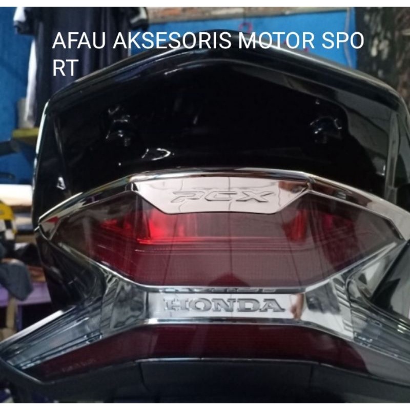 GARNISH TAILLIGHT PCX 150 K97
