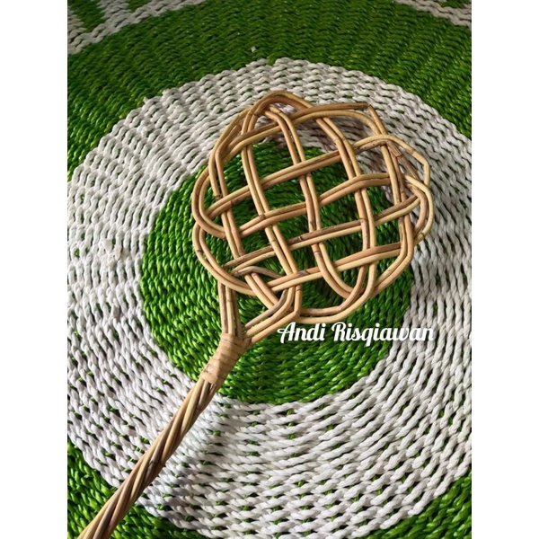PEMUKUL KASUR / PENGGEBUK KASUR ROTAN