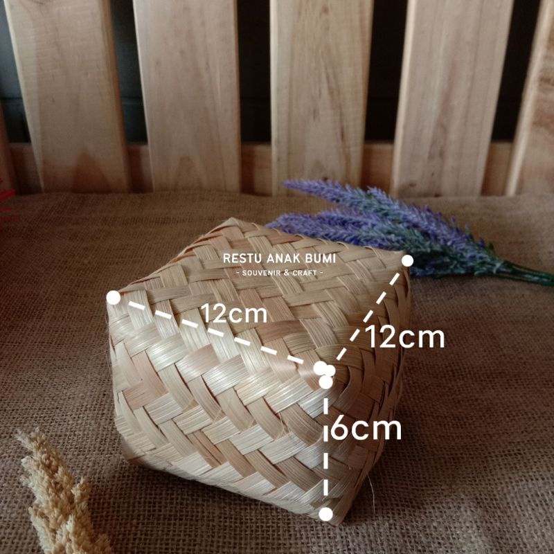 

Promo (B010) Besek Anyaman Bambu Satuan 12cm|Hampers|Hantaran|Serahan|Hadiah|Catering|Box Makan|Kotak|Gift | Anyaman Bambu | Hantaran Nikah | wadah Seserahan | Parcel | Keranjang | Lebaran