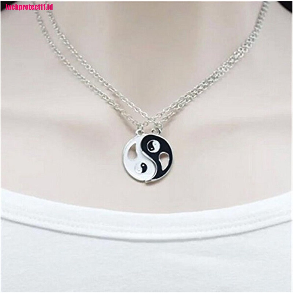 2pcs Kalung Liontin Yin Yang Warna Hitam Putih Untuk Pasangan