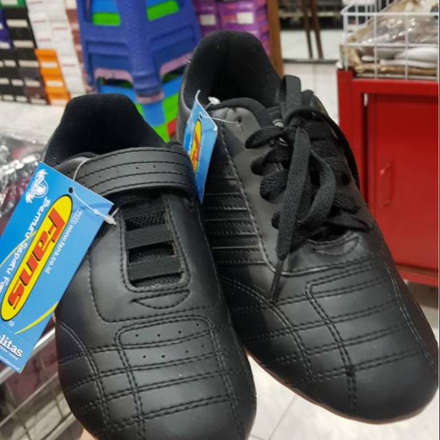 Sepatu sekolah fans x-trail dan escape