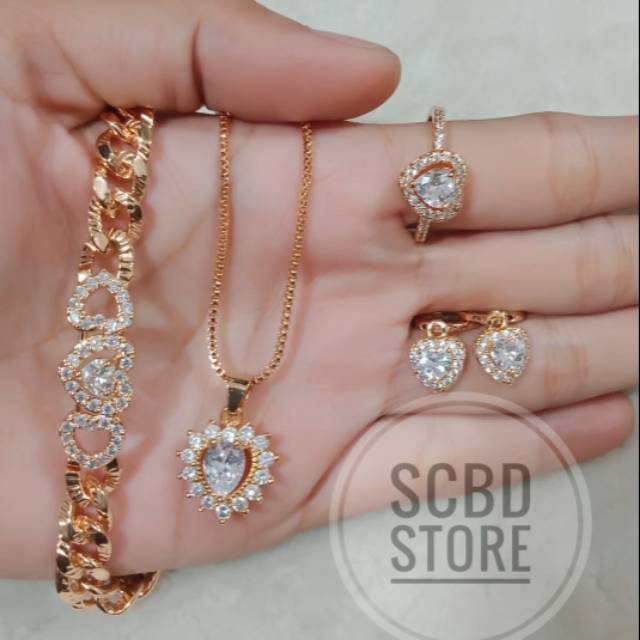 Set Perhiasan Wanita Xuping Gold Motif Love Mata Cantik