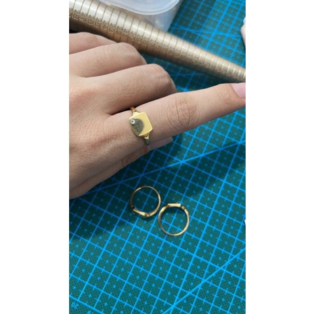 cincin signet persegi request nama elegant emas asli