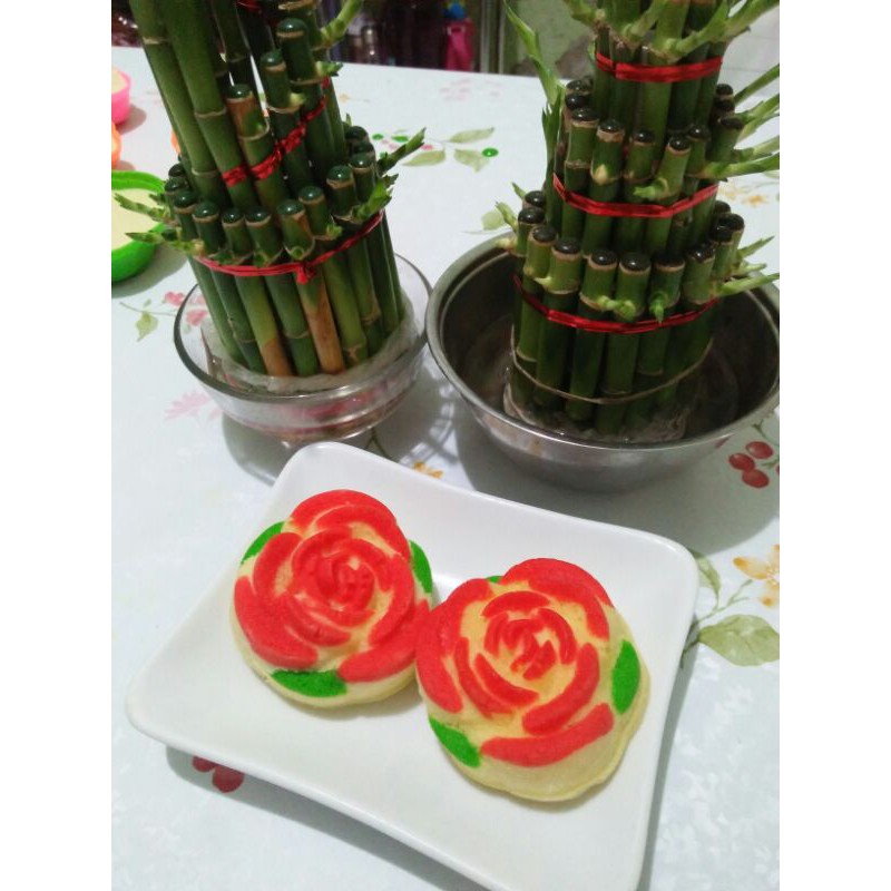 

Bolu Mawar/ Bolu Kukus Mawar/ Mawar/ Rose/ Bolu Jadul