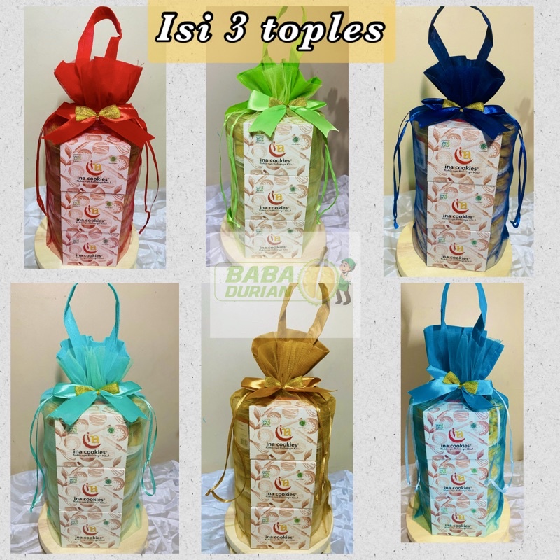 

Kantong spunbond kuker Hampers Toples size 500gr bs isi 3 TOPLES premium cantik dan mewah kue kering