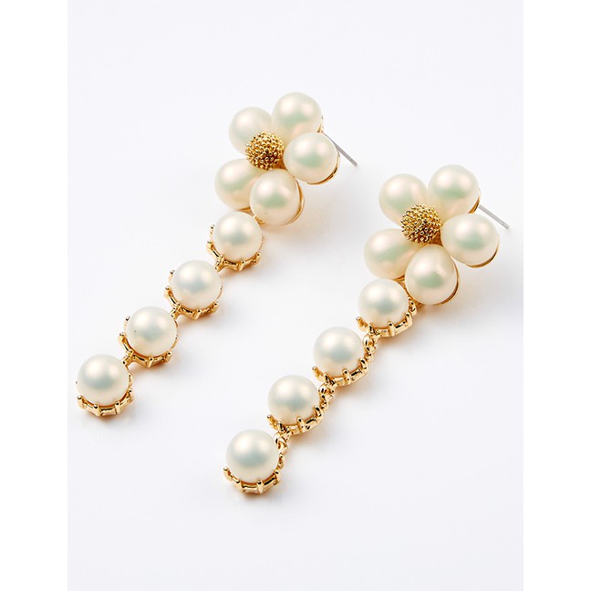 LRC Anting Tusuk Fashion Flowers Imitation Pearl Flower Earrings F69319